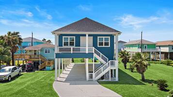 House (3 Bedrooms) | Property amenity