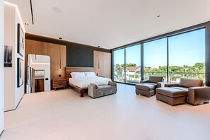 5 bedrooms, iron/ironing board, free WiFi, bed sheets - Contemporary Waterfront Luxury in Pompano Beach – 5BR, Infinity Pool, 4000SF (Pompano Beach)