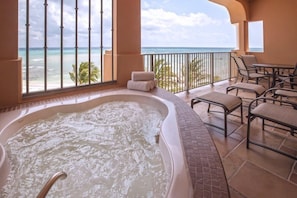 Villa Premium, 2 habitaciones, vista al océano, frente al océano | Balcón