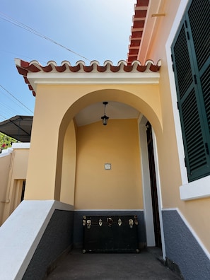 Exterior - Lazareto 148 Hostel (Funchal)