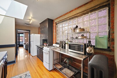 Charming 2-bedroom building in Pueblo