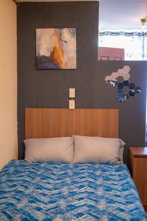 مكواة/لوح كي وواي فاي وملاءات أسرّة