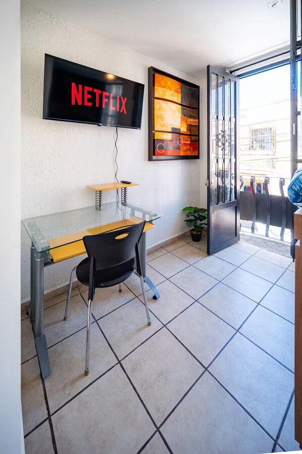 المنشأة من الداخل