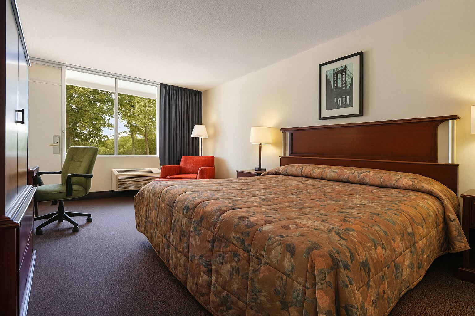 Desk, laptop workspace, free WiFi