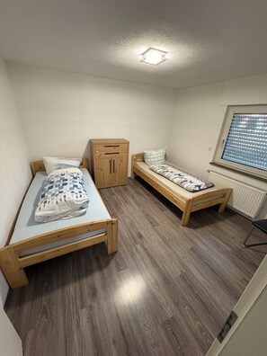3 Schlafzimmer, Bügeleisen/Bügelbrett, WLAN, Bettwäsche