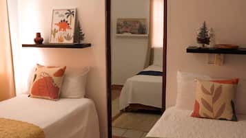 Dreibettzimmer | Schreibtisch, kostenloses WLAN