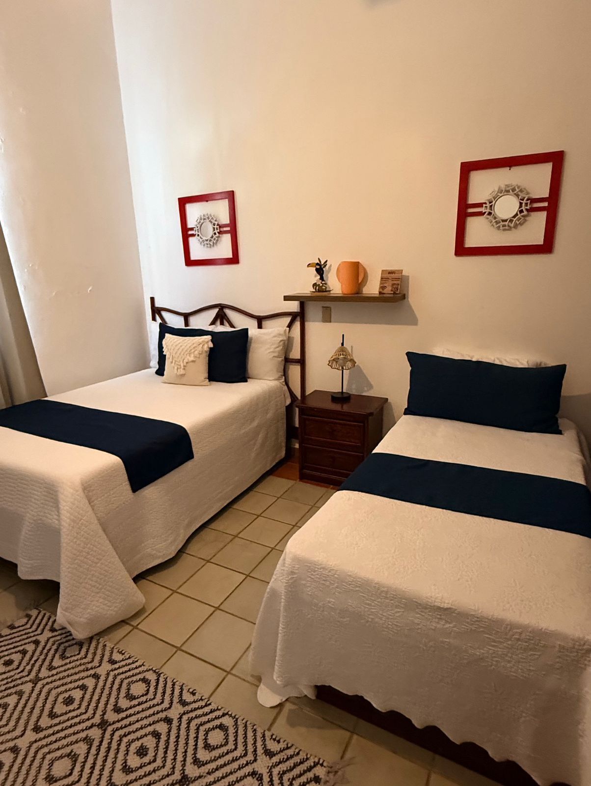 基础双人房 | 办公桌、免费 WiFi