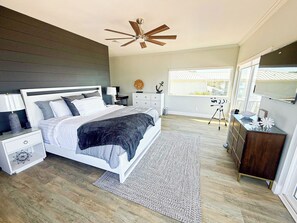 8 bedrooms, desk, iron/ironing board, travel crib