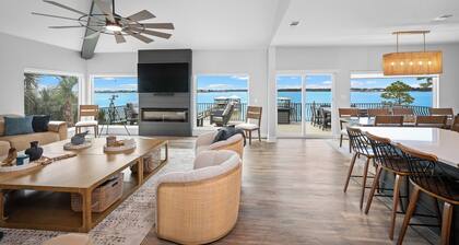Luxury Waterfront Villa w/ Pool, Hot Tub, Dock & Game Room - Sleeps 28