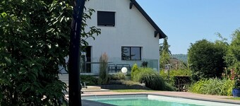 Maison de 2 étages, quartier résidentiel au calme