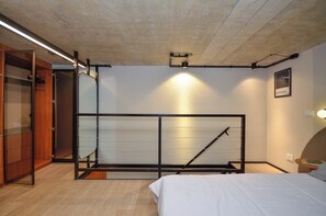 1 habitación, tabla de planchar con plancha, internet y ropa de cama 