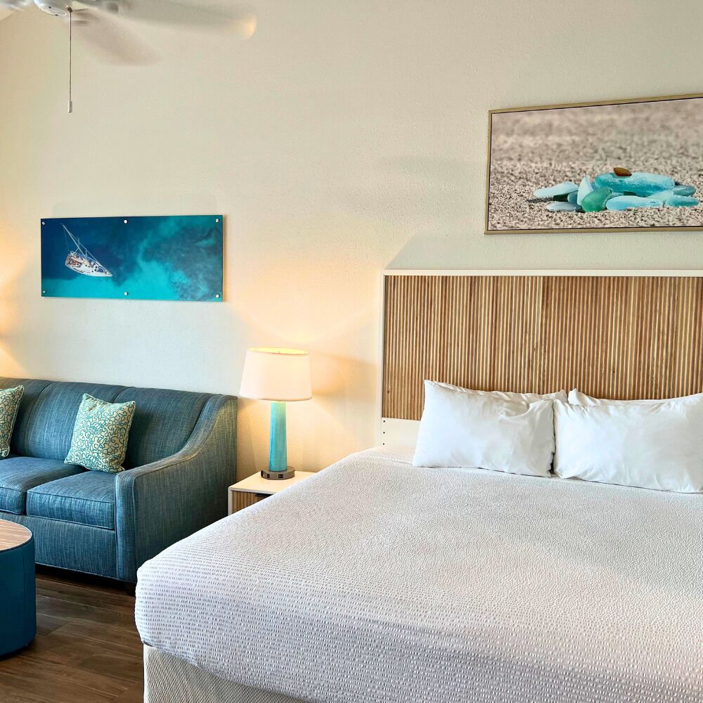 King Studio with Sofa Bed at Hilltop Villas III | Free WiFi, bed sheets