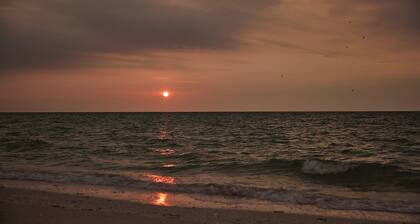 KatNap Sisal : Solar-powered Beachfront Retreat