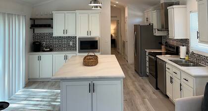 Brand New Lake Cabin! 1 Mile from Buzzard Roost Boat Dock