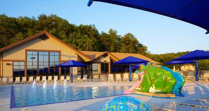 Cozy 2 BR with Fireplace | Sleeps 6 |