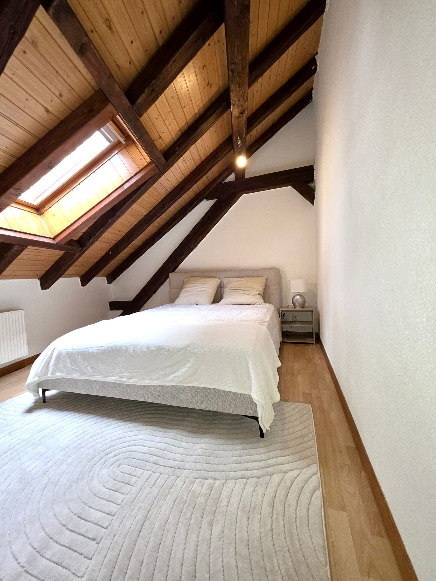 2 chambres, fer et planche à repasser, lit parapluie, Wi-Fi gratuit