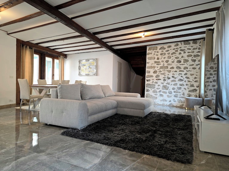 Duplex In The City Center.4m From The Central Station Of Montreux. - 브베