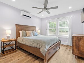 1 habitación, tabla de planchar con plancha, wifi gratis y ropa de cama 