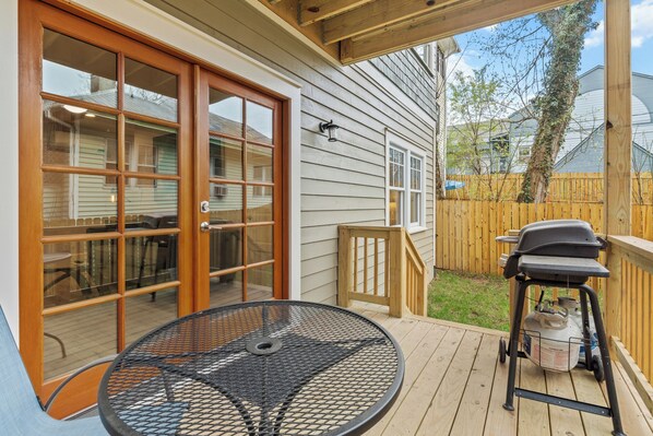 Terrace/patio - Charming Apartment near Downtown with Private Yard + Off-Street Parking (Asheville)