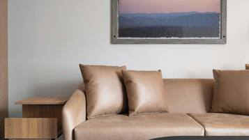 Suite, 1 King Bed with Sofa bed | In-room safe, free WiFi, bed sheets