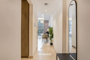 Apartment - Spacious Studio in Business Bay w Burj View (Dubai)
