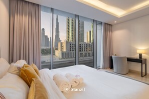 Room - Spacious Studio in Business Bay w Burj View (Dubai)