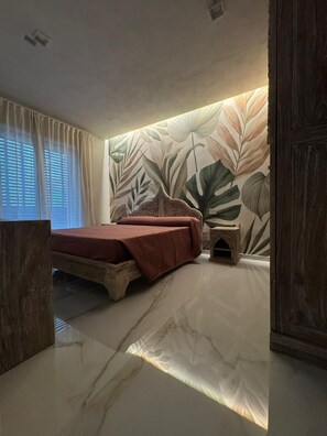 Laptopgeeigneter Arbeitsplatz, kostenloses WLAN