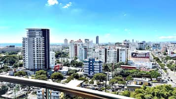 Deluxe-Apartment, Balkon, Stadtblick | Balkon