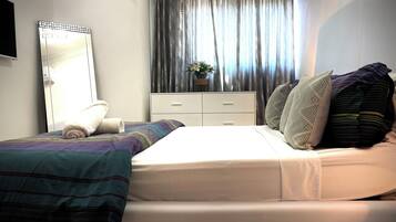 Deluxe Apartment, Balcony, City View | Iron/ironing board, free WiFi, bed sheets