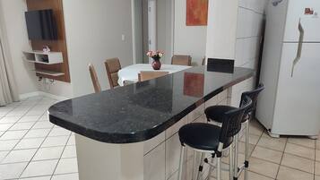 Basic Apartment | Dining