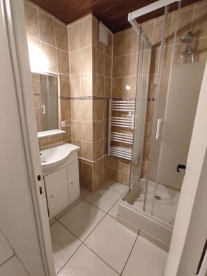 Bathroom - Apartment by the sea (Saint-Hilaire-de-Riez)