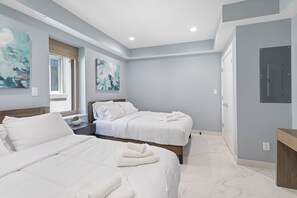 2 habitaciones, tabla de planchar con plancha, wifi y ropa de cama 