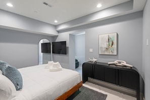 2 soverom, strykejern/-brett, wi-fi og sengetøy