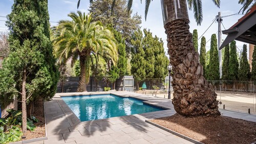 Poolside at Kindrogan - St Kilda