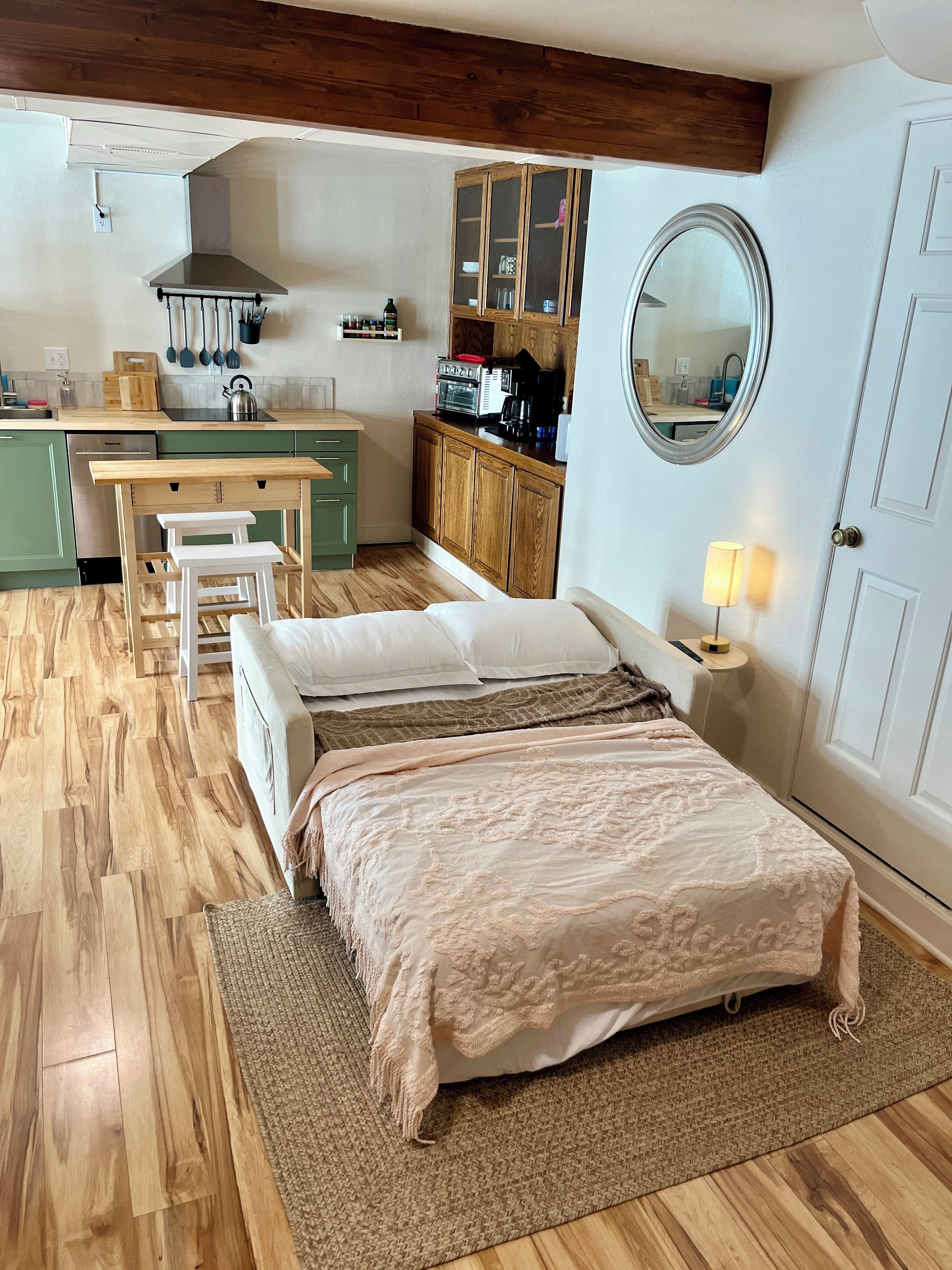 1 bedroom, desk, iron/ironing board, free WiFi