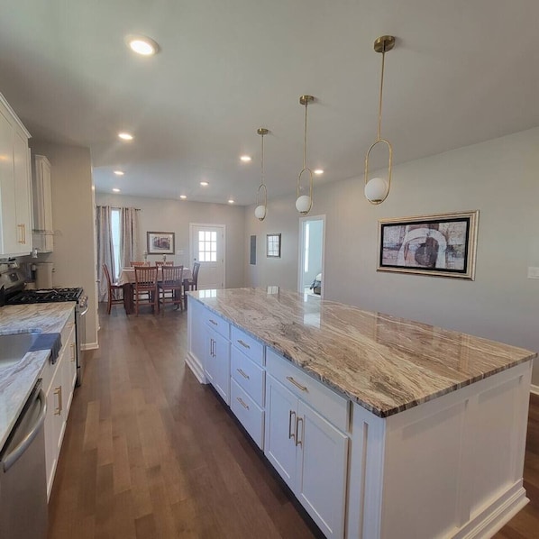 House | 4 bedrooms - Luxury Downtown Indy Spa Bath Coffee Bars (Indianapolis)