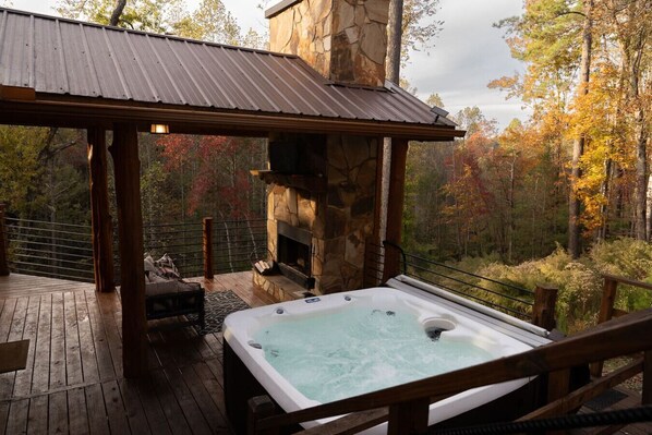 Terrace/patio - SkyFall Summit | Hot Tub | Pets (Blue Ridge)