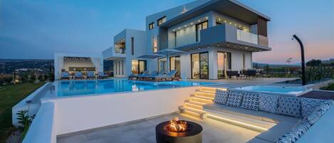 Indoor pool, outdoor pool