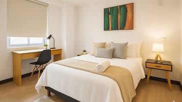 3 bedrooms, iron/ironing board, internet, bed sheets