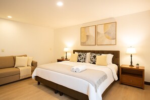 3 chambres, fer et planche à repasser, accès Internet, draps fournis