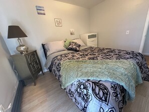 2 عدّة غرف نوم ومكتب ومكواة/لوح كي وواي فاي مجانًا