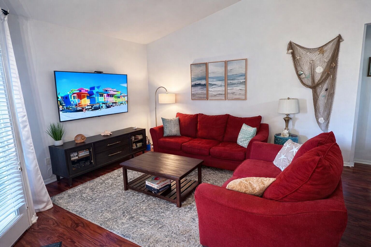 Smart TV, DVD player, books