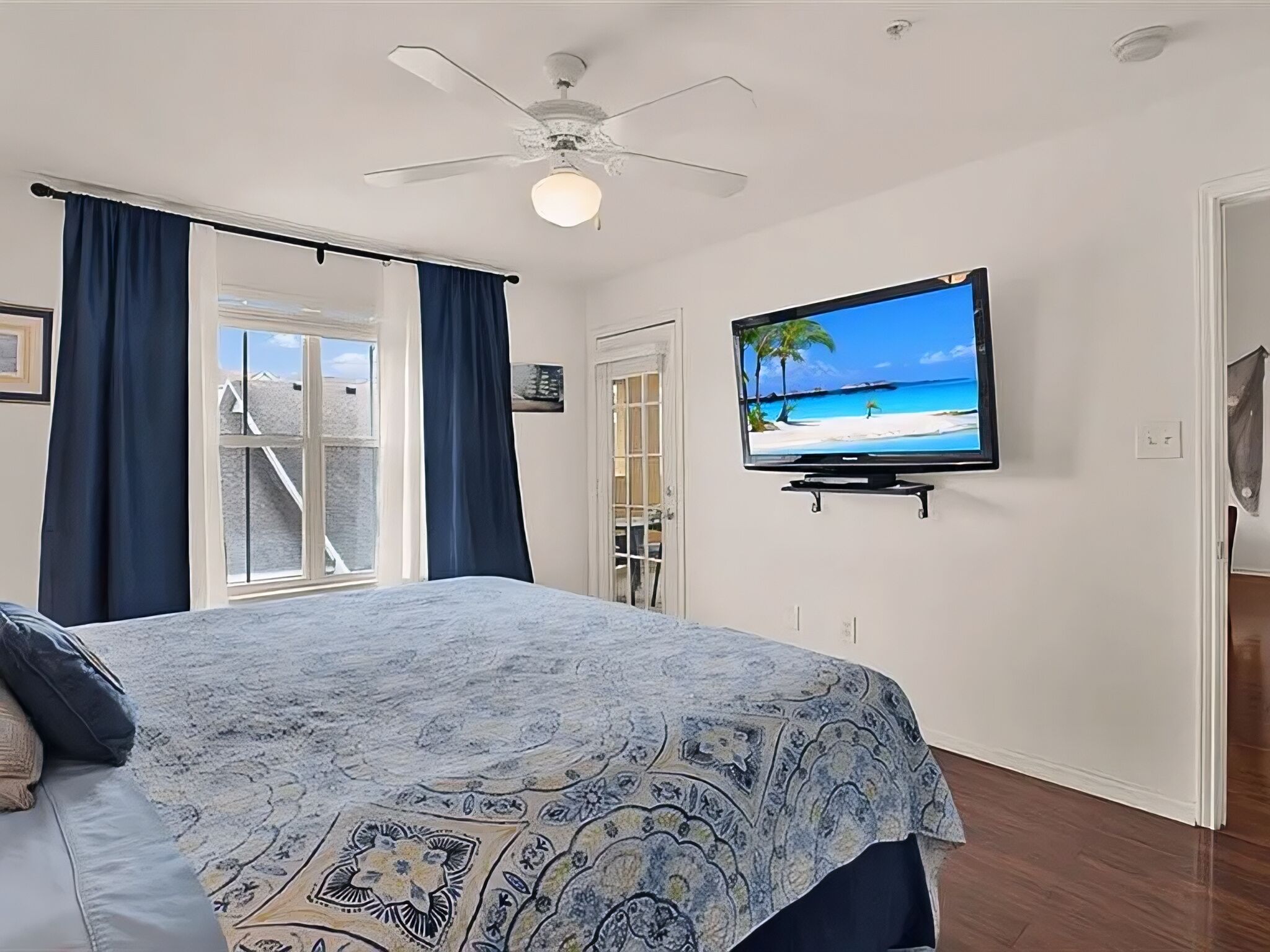 2 bedrooms, iron/ironing board, travel cot, free WiFi