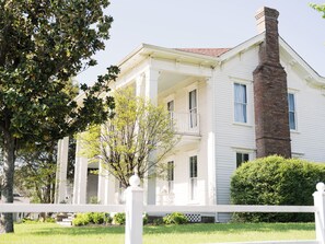 Exterior - The Bingham Estate (McKinney)