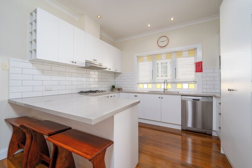 Refurbished cottage within 5 minutes walk to central Armidale