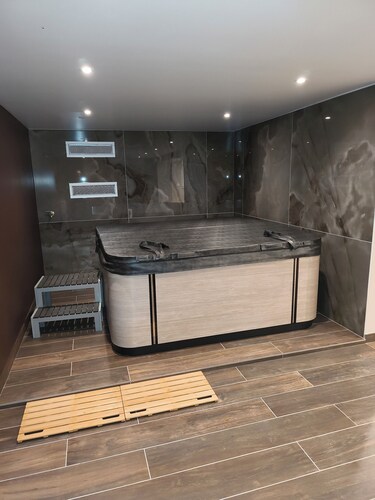 Family cottage with spa. Peace and nature in Pévy