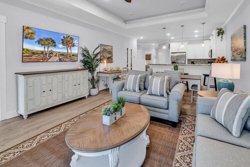 Luxury Pondside Retreat