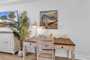 Interior - Luxury Pondside Retreat (Murrells Inlet)
