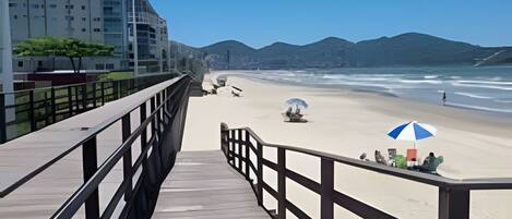 Apartment | Beach | On the beach, white sand