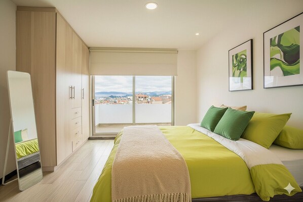 3 chambres, fer et planche à repasser, accès Internet, draps fournis